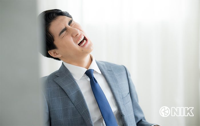 本来業務が進まなくて困る「なんでも担当者」さん。イメージ