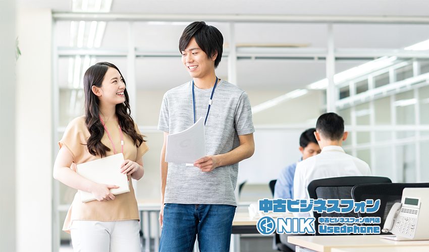 若い社長と女性スタッフイメージ「中古ビジネススフォン・NIK中古ビジネスフォン専門店Usedphone」